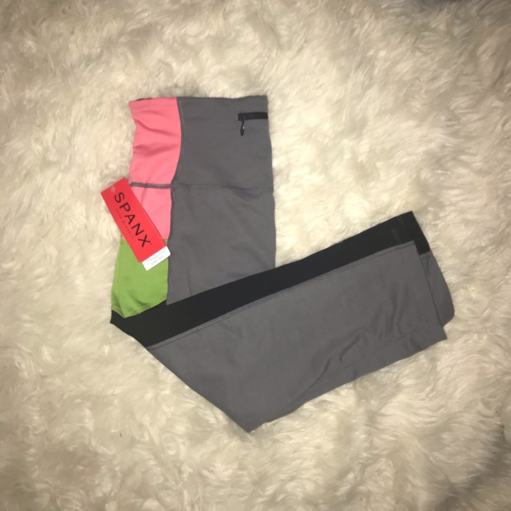 Spanx Compression Capri Leggings